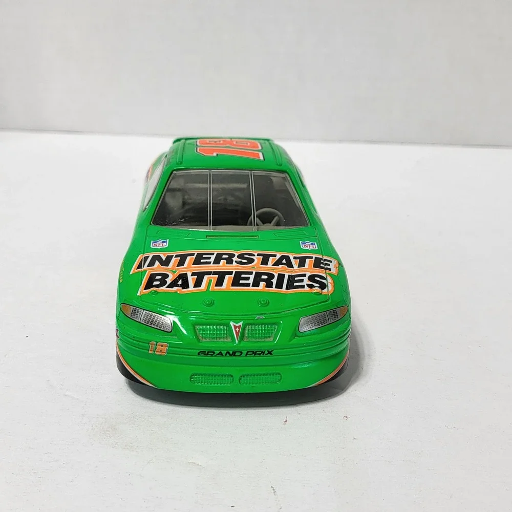 Race Champions Bobby Labonte 18 Interstate Battery 1996 Pontiac Grand Prix 1:24